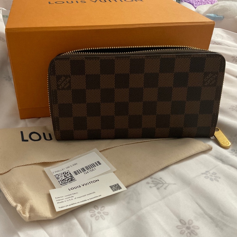 Louis Vuitton Zippy Wallet damier ebene